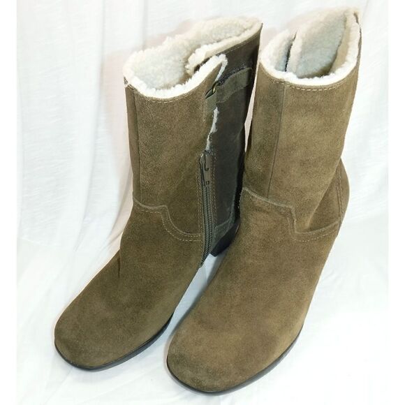 Clarks Bendables Pea Green Suede Boots - Picture 5 of 6